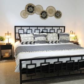 King Bed Disney Long Stays Garage Airport, hotel in Edmonton