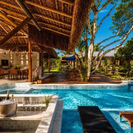 Casa de luxo na Península de Maraú! Área Externa Premiada - 4 suítes - Piscina - Lancha & Mais