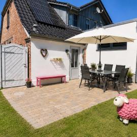 Ferienwohnung Sonnentraum, hotel in Bannesdorf
