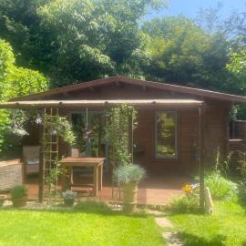 Beautiful Cabin with on street parking