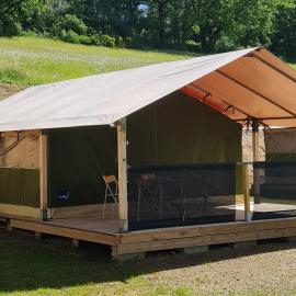 Bungalow Kotaventure, hotel in Le Mesnil-Villement