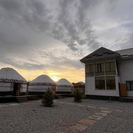 Yurt house, hotel v mestu Tong