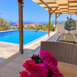 Villa Bella, hotel di Kum