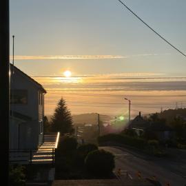 Spacious Nordic Villa Fishing, Partial Sea Views, Stunning Sunsets & Fireplace, hotel em Askøy