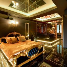 La Golden Room - Suite de Luxe avec Jacuzzi, hotel Villefranche-sur-Saône-ban