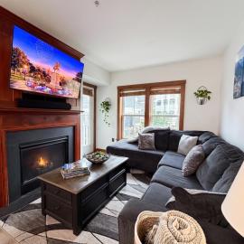 Ski-InOut King Condo Pool Level Village