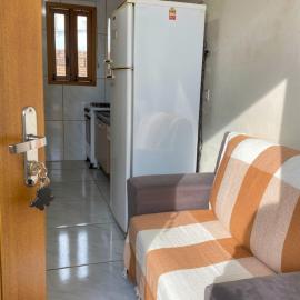 Kitnet Completa Próx Unipampa e Centro Wi-Fi, hotell i Alegrete