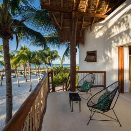 Villas HM Palapas del Mar, hotel u gradu Holboks Ajland