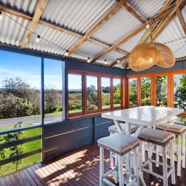 Wattlebird Cottage, Hotel in Moruya Heads
