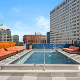 DT Delight Downtown Living Two-Bedroom Endless Access, hotel u gradu Klivlend
