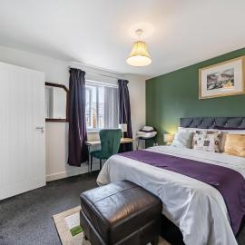 월솔에 위치한 호텔 Bright 4 Bedroom Home in Walsall, Free Parking and for EVs