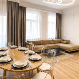 Day Young Life 120qm 4 Bedrooms & 2 Parking & City, hotel a Nuremberg