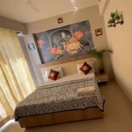 Blue Mans Rooms - Near Prem Mandir & ISKCON, hotel in Vrindāvan