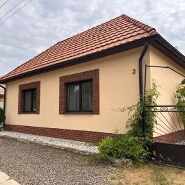 Ubytovanie Lišov 3 - Vidiecky dom, Hotel in Lišov