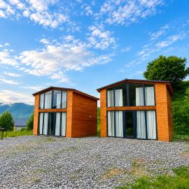 Gudauri Deka Alpine Cottages, hotel a Gudauri