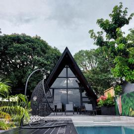 Aya Farm Resort - Cabin 2 with Pool, hotel a Palauig