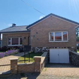 Private Retreat with Garden & Shared Living Areas, хотел в Kortenaken