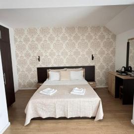 Casa Mindru – hotel w mieście Topliţa