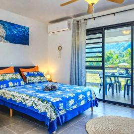 Teahupo'o Lodge Tahiti - Studio Tropical vue lagon et montagnes, hotel in Teahupoo