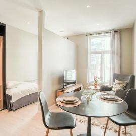 Modern entire apartment 202, viešbutis mieste Giovikas