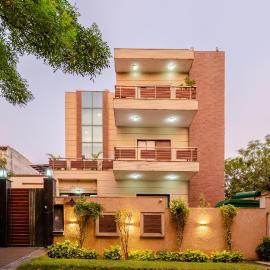Royal Residence 90, hotel en Gumgaon
