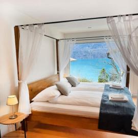 Luxury Lakeview Chalet with AC & SPA near Interlaken, Hotel in Niederried