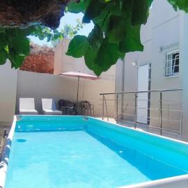 Niki's House