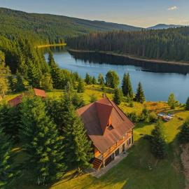Lakeside Serenity