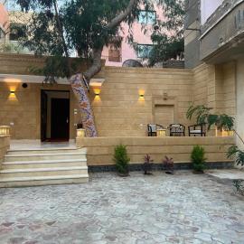 Phoenix Pyramids Inn, hotel in Banī Ghālib