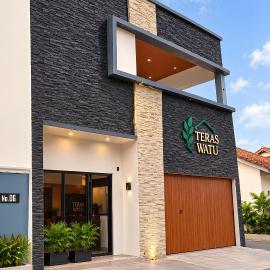 Teras Watu Tegal, hotel in Tegal