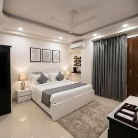 Hotel Capital Home & Apartment Rooms Near Maxx Hospital、ガーズィヤーバードのホテル