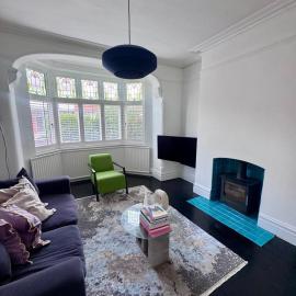 Large x4 bed home close to the Beach & Liverpool, hotel u gradu 'Crosby'