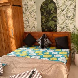 LuxeBnb - The Sage Studio Room