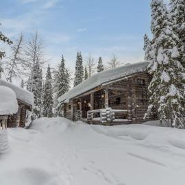 Holiday Home Mäkikelo by Interhome, hotel di Luosto