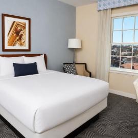 Hotel 24 South, hotel a Staunton