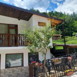 Къща за гости "НА СЕЛО" Грохотно, hotel di Devin