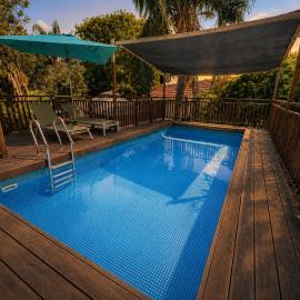 אתנחתא בירדן, hotel Mishmār Hāyardin városában