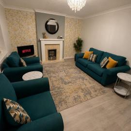 Juniper - A Spacious Four-Bedroom Retreat, hotel u gradu Bedvort