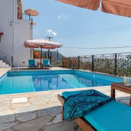 Villa DISI with private pool at the best price โรงแรมในกลอซซา