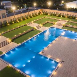 The Democracy Hotel & Resorts Convention Center, hotel em Nashik