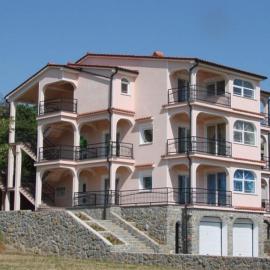 Lopar Leona