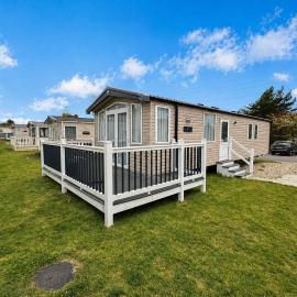 Modern Caravan At Caldecott Hall With Decking In Norfolk, Sleeps 8 Ref 91068C