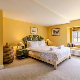 Stunning 4-bed Countryside Home by Renzo Free Parking Stunning Location