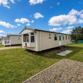 Superb 8 Berth Caravan At Caldecott Hall Country Park, Norfolk Ref 91055C