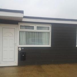 Lovely Chalet In The Isle Of Wight, Sleeps 4 Ref 97009S