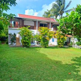Ancrage Studio B - 3min walk to Pereybere Beach, hotel din Pereybere