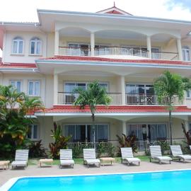 Marie Laure Suites, hotel u gradu Bel Ombre