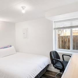 Viesnīca Cozy Vancouver 2BR Suite with Private Entrance Vankūverā