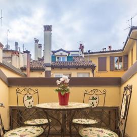 BolognaRoomscom - Santo Stefano Apartments, hotel di Bologna
