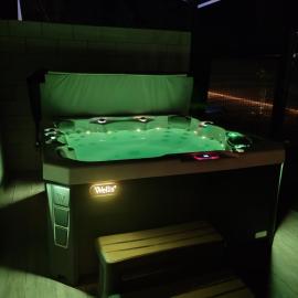 Lake Breeze Jacuzzi Apartman House
